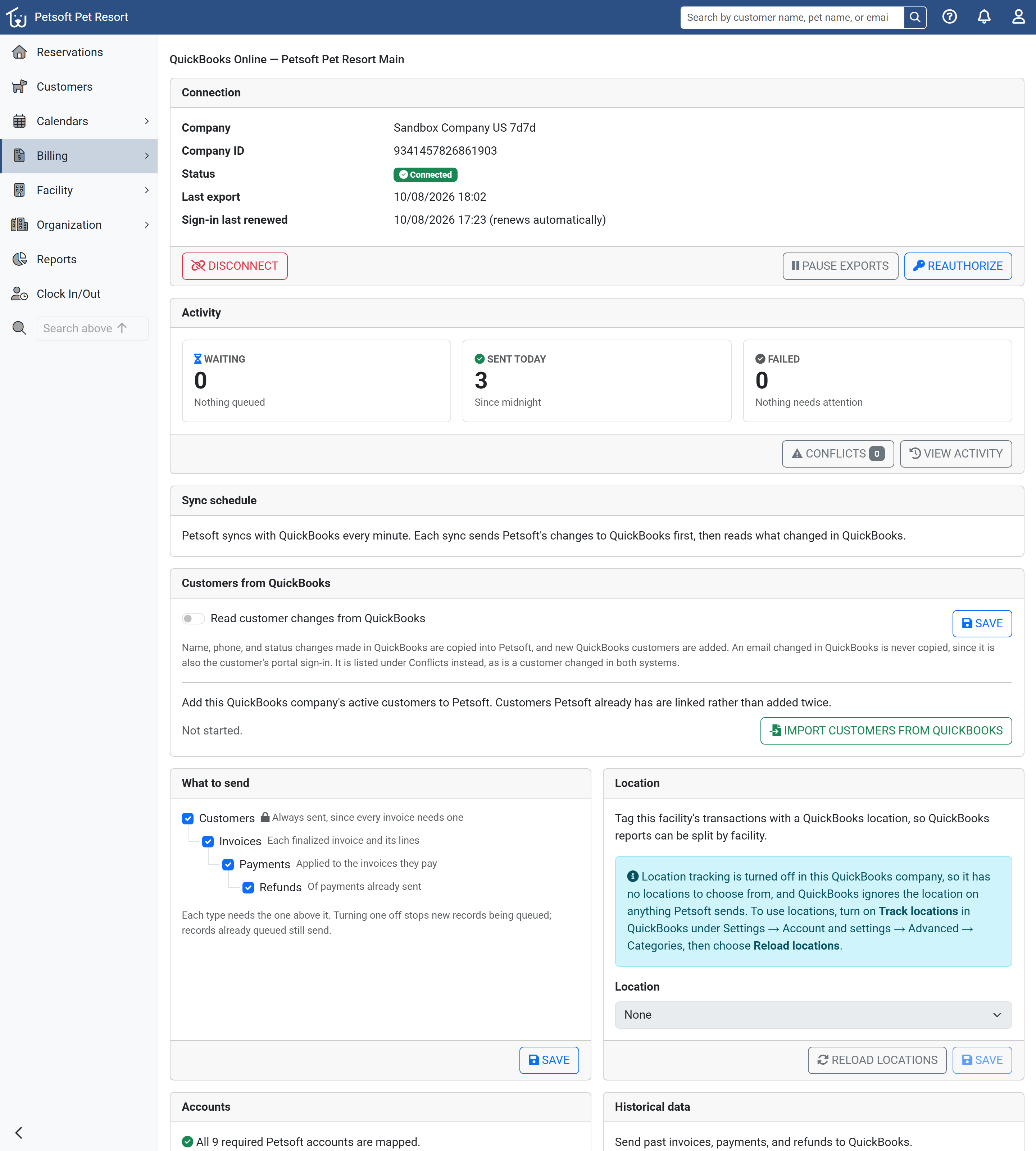 Página de una instalación conectada con los paneles Conexión, Actividad, Programación de sincronización, Clientes desde QuickBooks, Qué enviar, Ubicación, Cuentas y Datos históricos